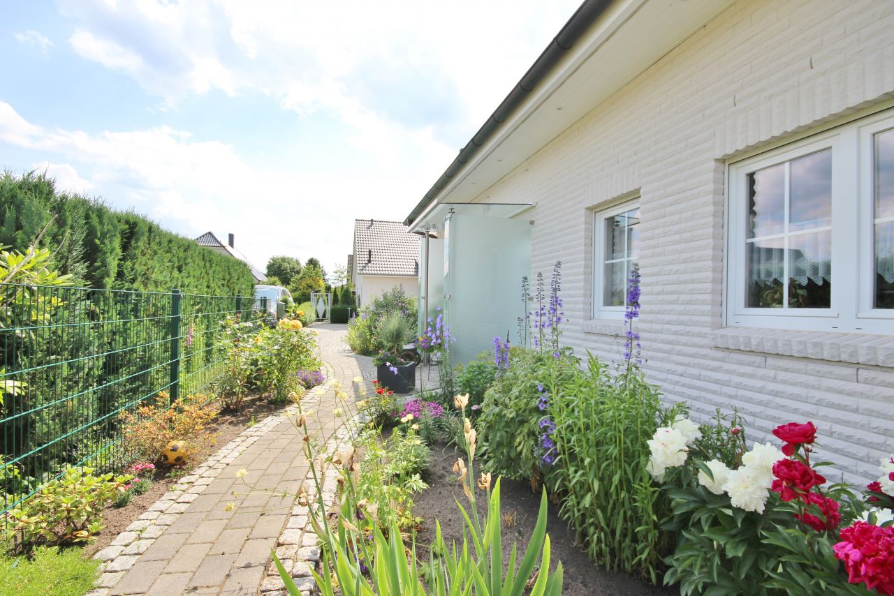 Seitengarten mit Flair Seitengarten mit Flair